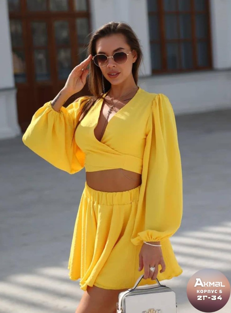летний костюм с юбкой,костюм с юбкой,летний костюм атласный с шортами и блузкой на завязках,костюм с топом и юбкой,летний костюм