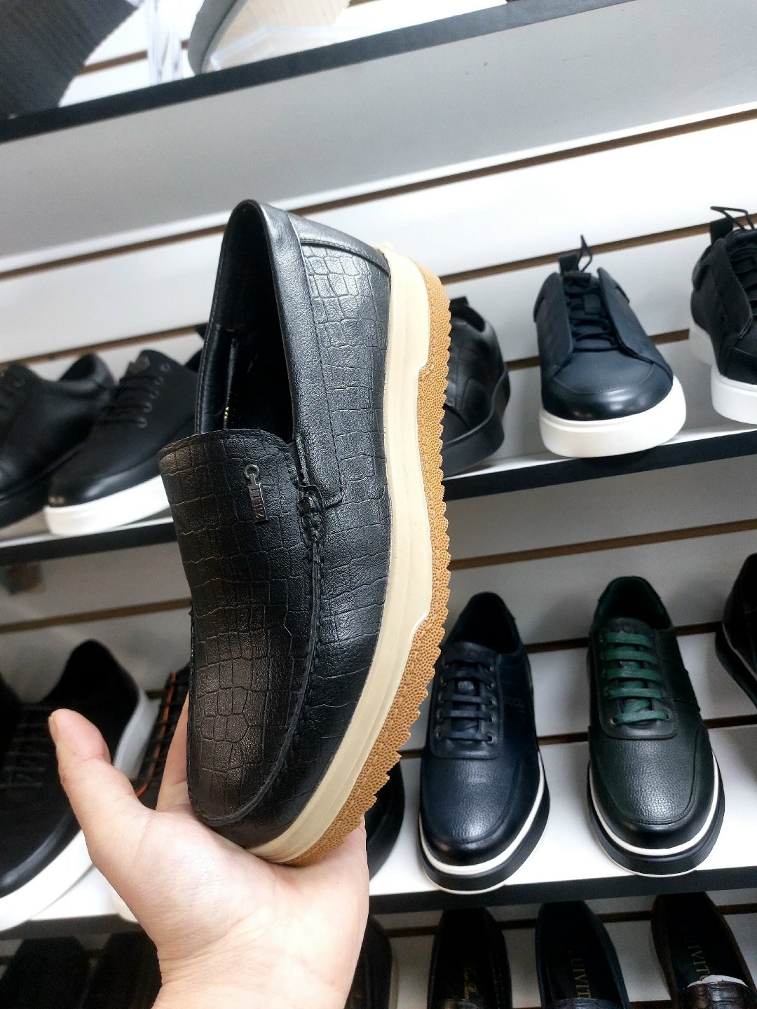 ,лоферы мужские,мужские кожаные лоферы,кожаные лоферы,лоферы мужские loro piana