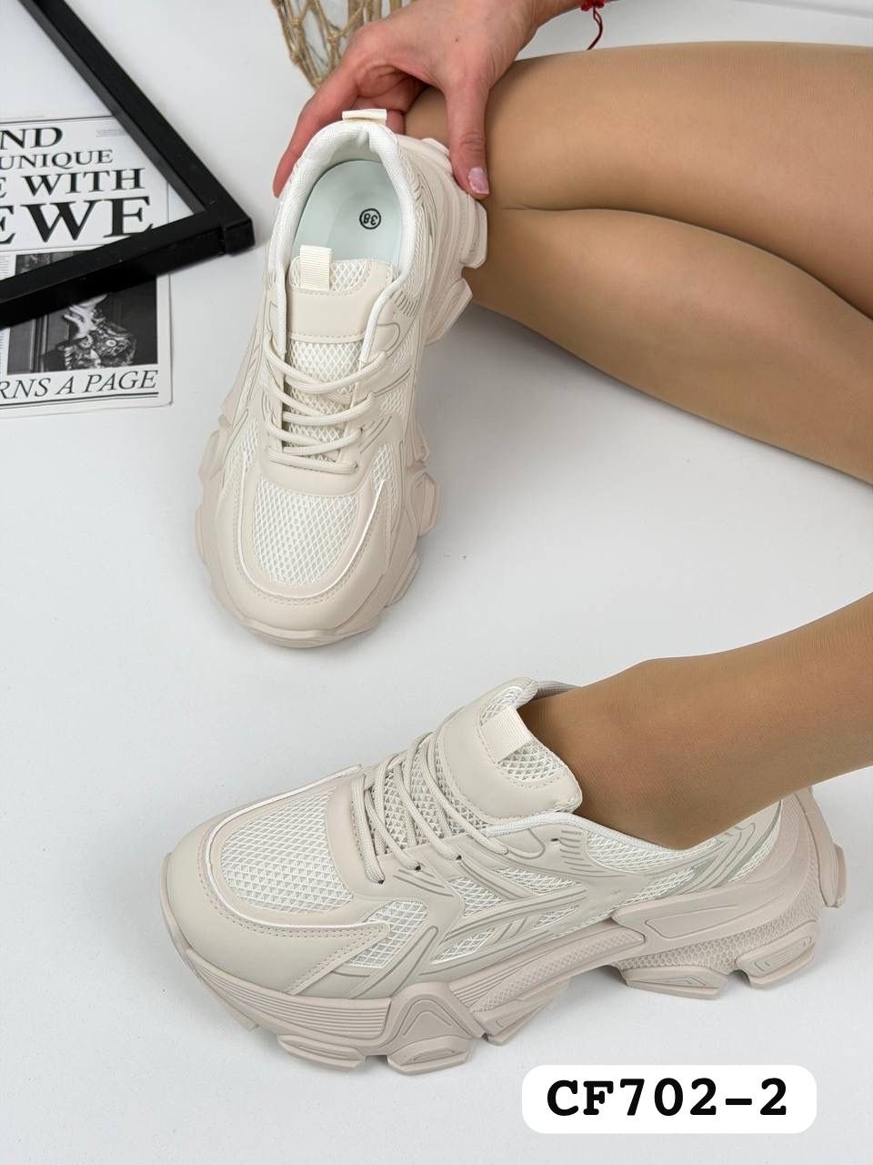 женские кроссовки,белые женские кроссовки,модные кроссовки,повседневные кроссовки,кроссовка