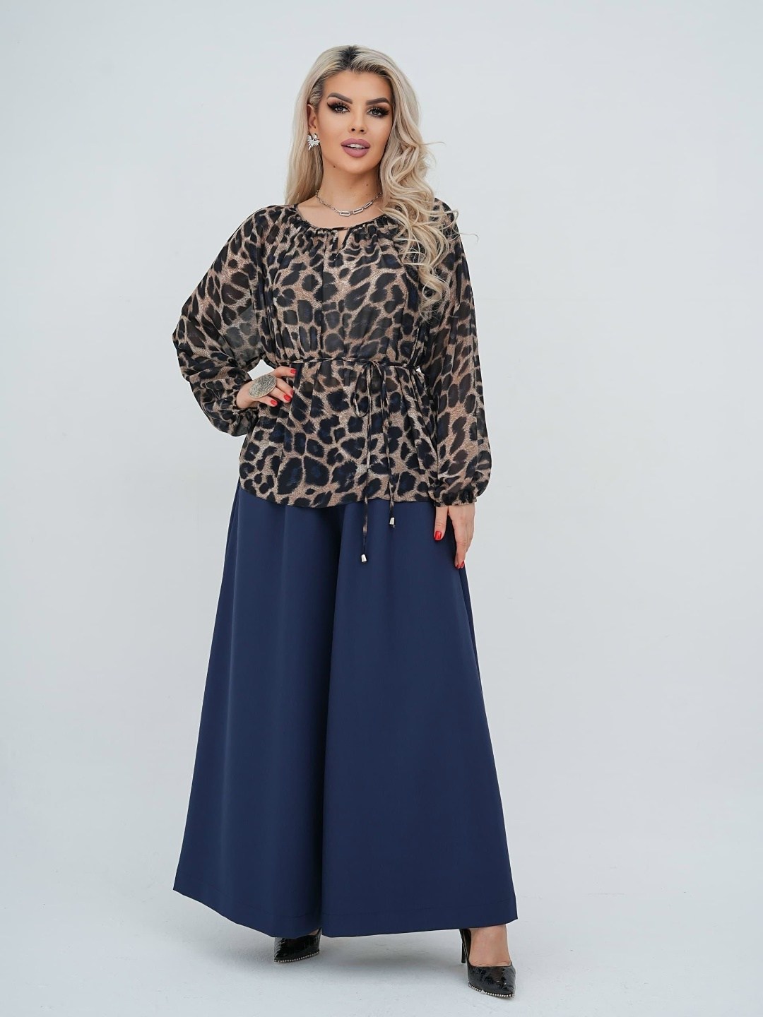 костюм брючный вечерний,костюм с брюками,блуза свободного кроя,,костюм двойка