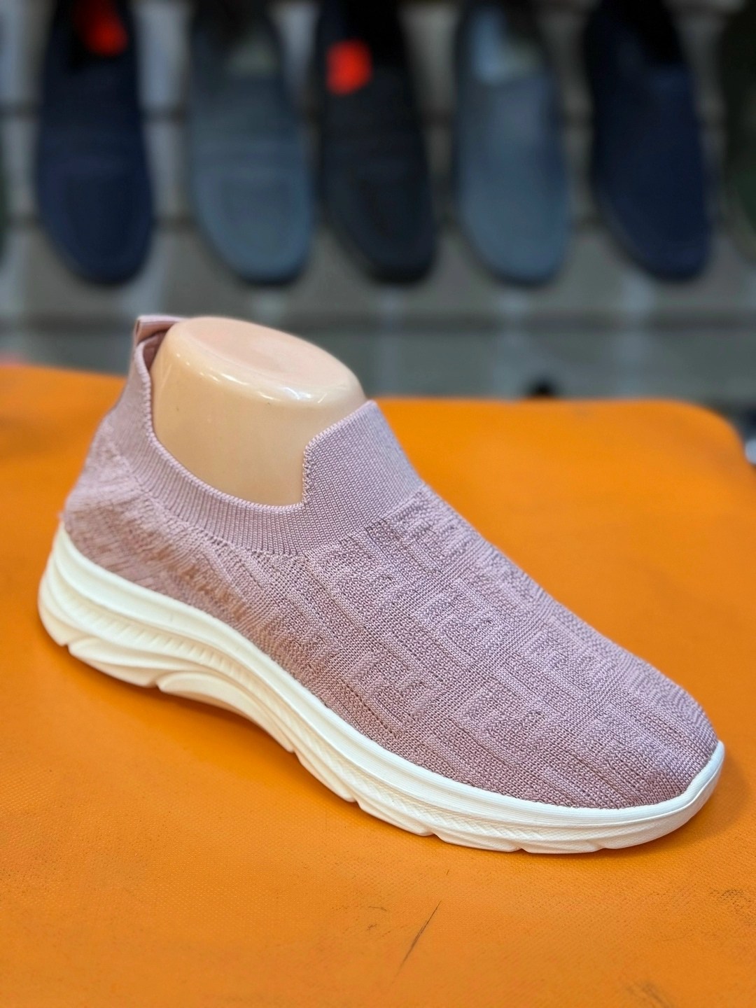 ,слипоны женские,спортивная ,слипоны ,женская