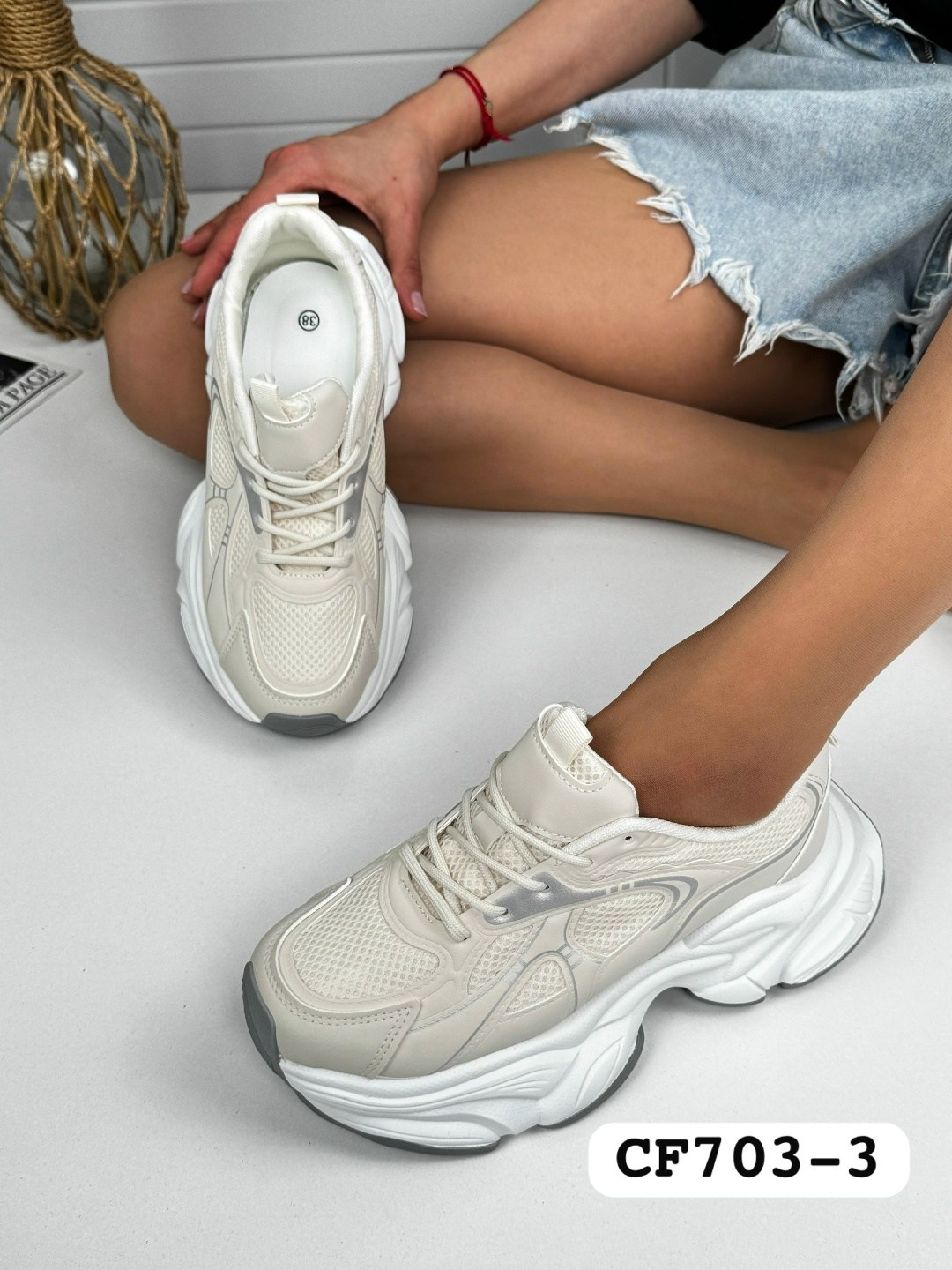 женские кроссовки,белые женские кроссовки,модные кроссовки,повседневные кроссовки,кроссовка
