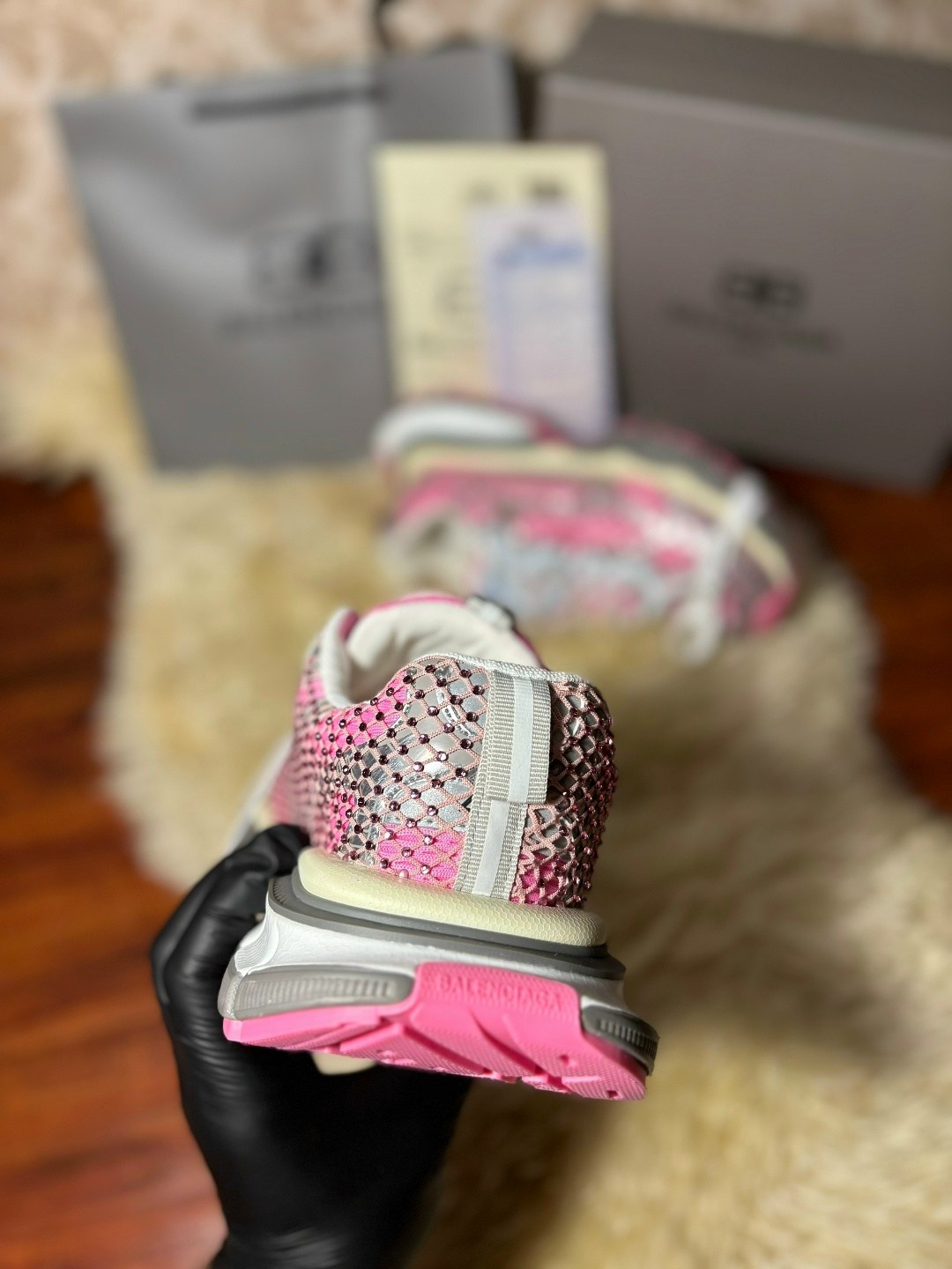 кроссовки женские balenciaga,женские кроссовки balenciaga 3xl серебристые с розовым,кроссовки balenciaga,женские кроссовки balenciaga 3xl,женские кроссовки balenciaga 3xl серебристые с розовым lm-1815