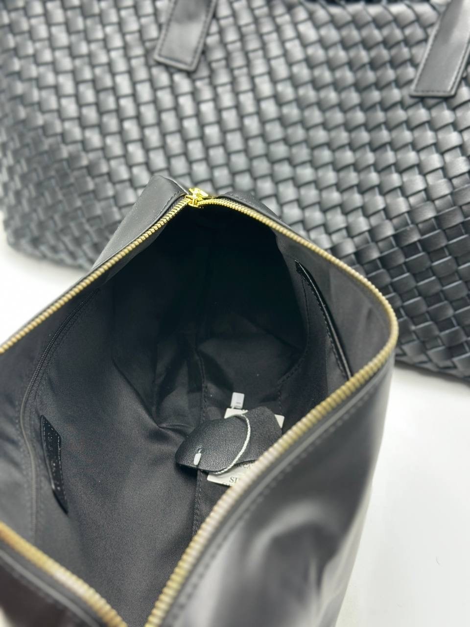 сумка bottega veneta,сумка женская bottega veneta,плетеная сумка,сумка боттега венета,кожаная сумка bottega veneta cabat черная