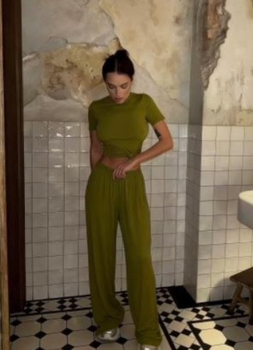 футболка шоколадного цвета,коричневая футболка,цвет шоколадно коричневый,,базовая футболка женская