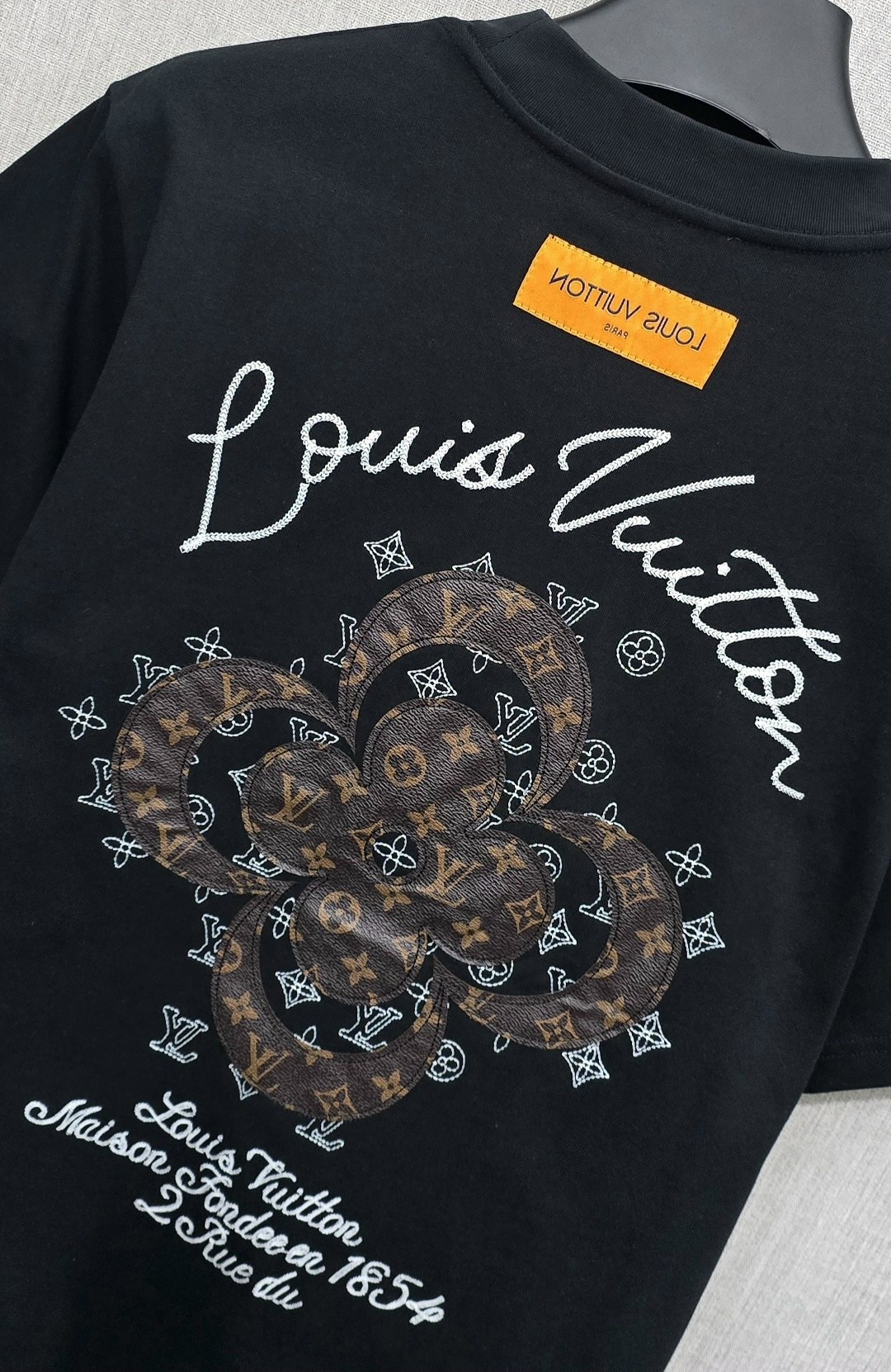 майка луи виттон мужские,луи виттон футболка мужская оригинал,футболка луи витон оригинал,футболка луи виттон нба,футболка louis vuitton