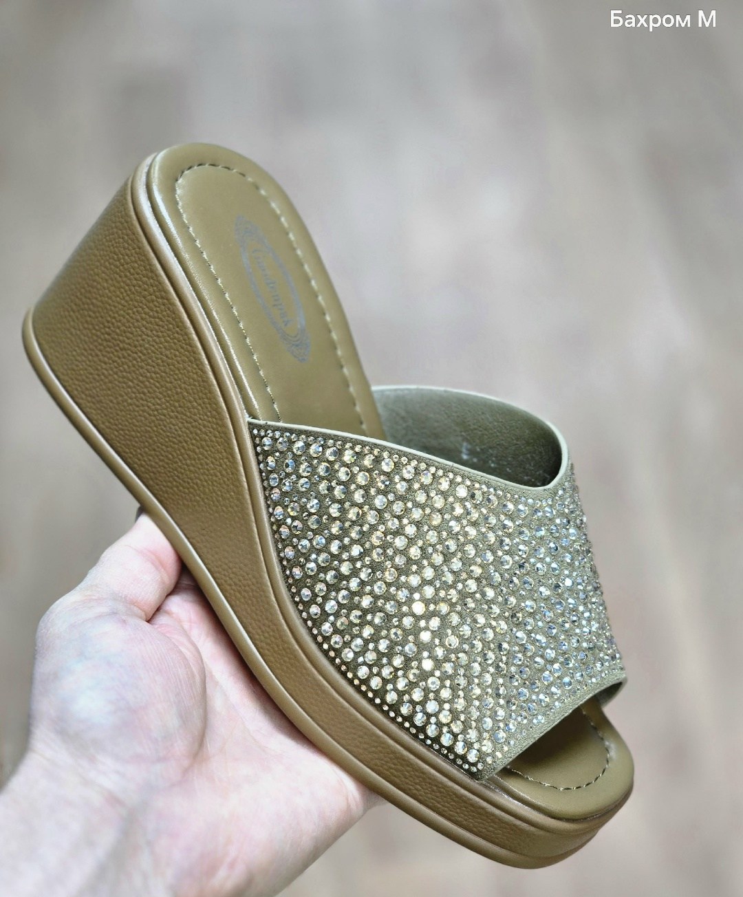,шлепанцы женские,шлепанцы со стразами,шлепки женские,шлепки на платформе
