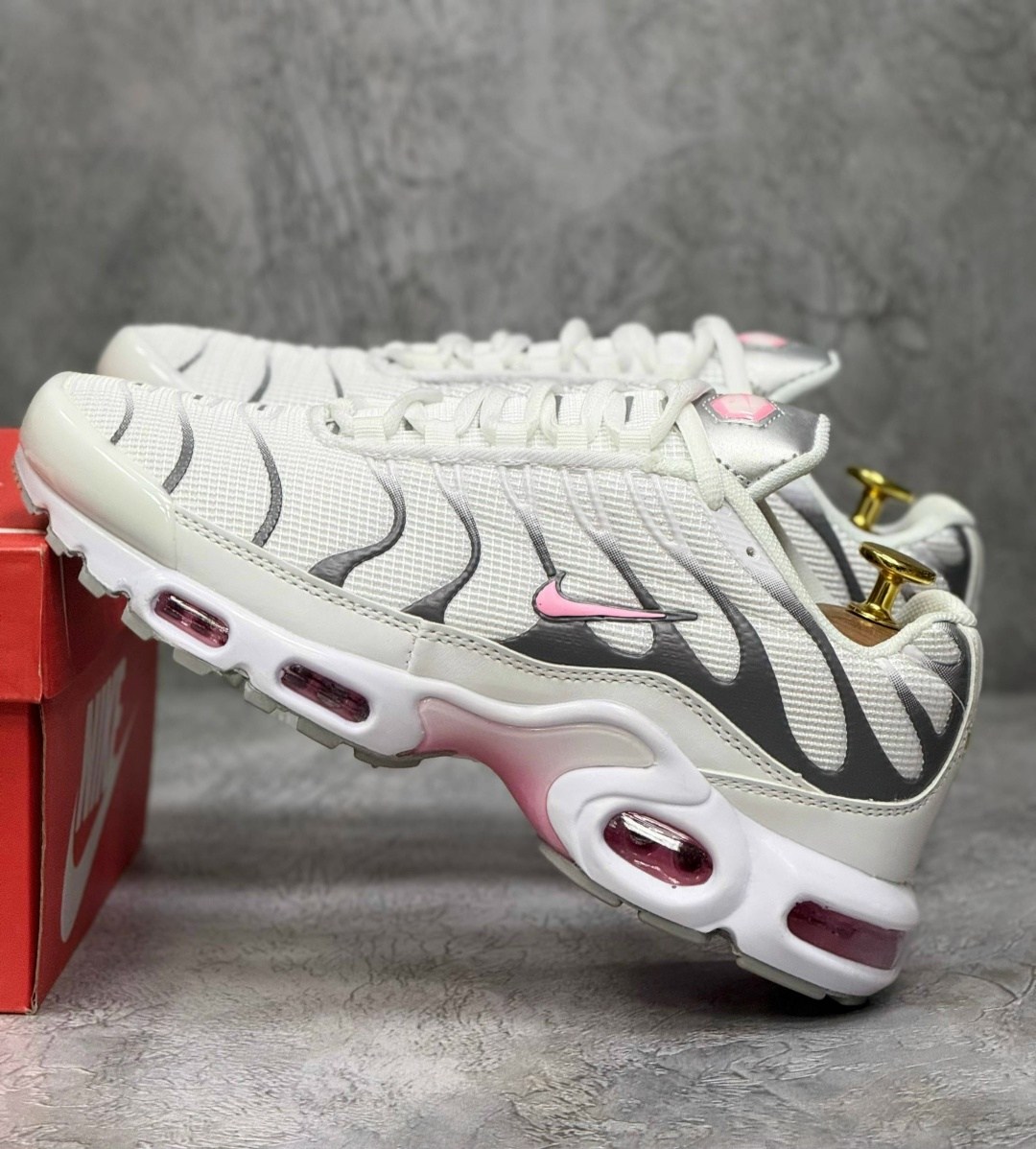 кроссовки летние спортивные nike air max tn plus,,кроссовки женские nike air max tn plus,nike air max tn plus,кроссовки nike air max tn plus