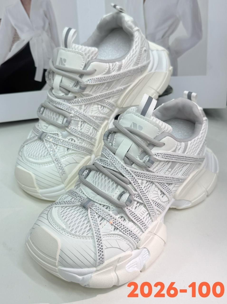 женские кроссовки,массивные кроссовки,брендовые кроссовки,женские массивные кроссовки,спортивные кроссовки