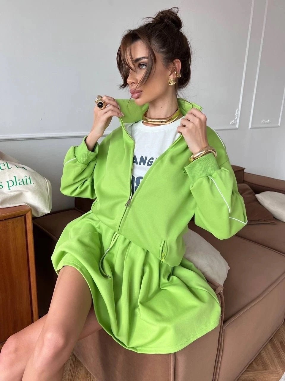 стильные костюмы,трикотажные костюмы,женские костюмы,костюм с юбкой,костюм спортивный