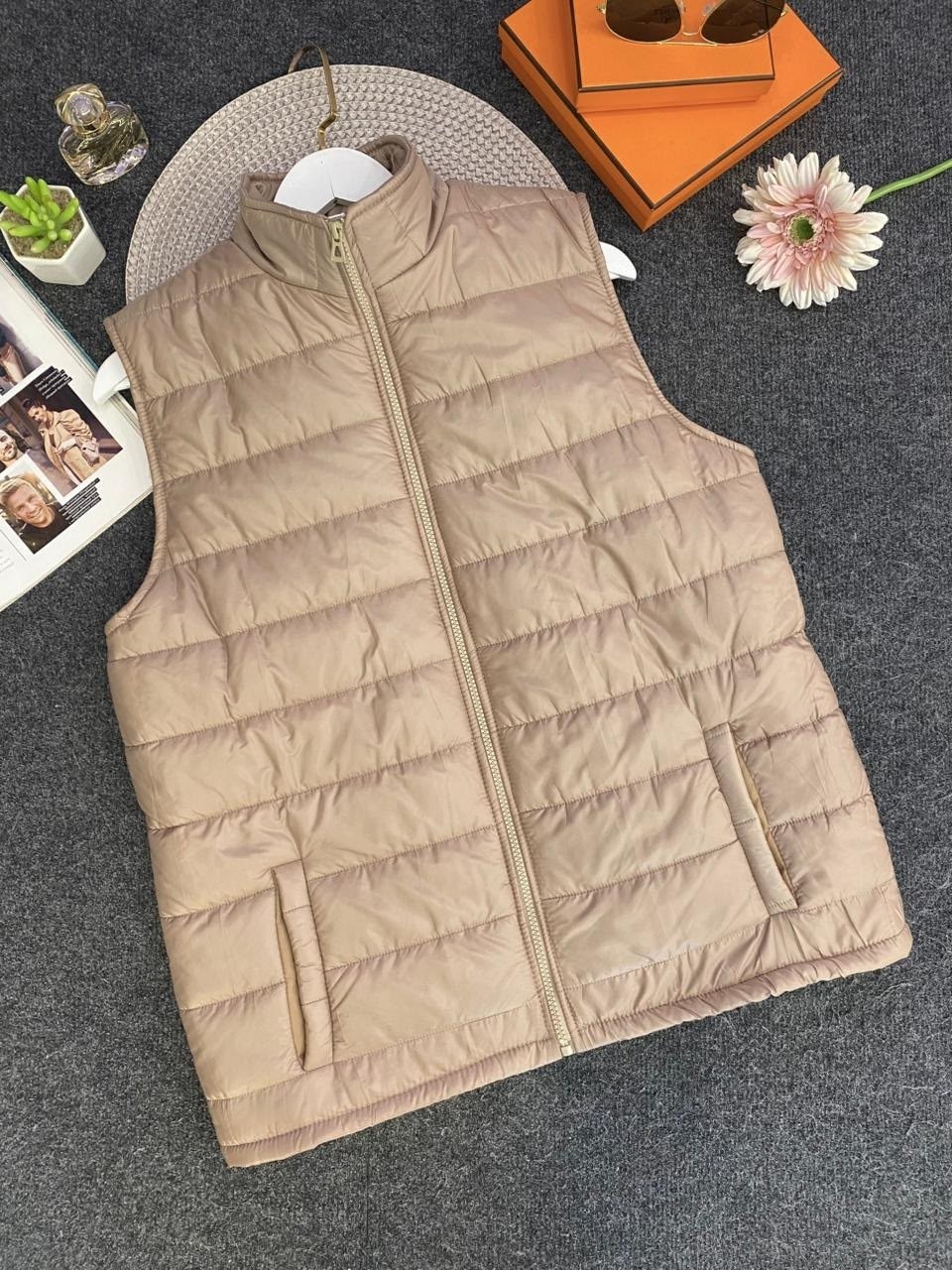 жилетка белая,жилет на синтепоне,жилетка женская,жилет,теплый жилет