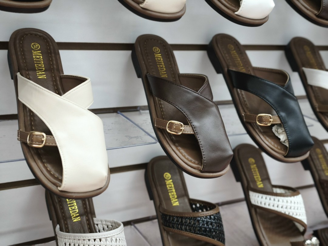 ,мужские шлепанцы,сандалии мужские,мужские шлепки,мужские босоножки