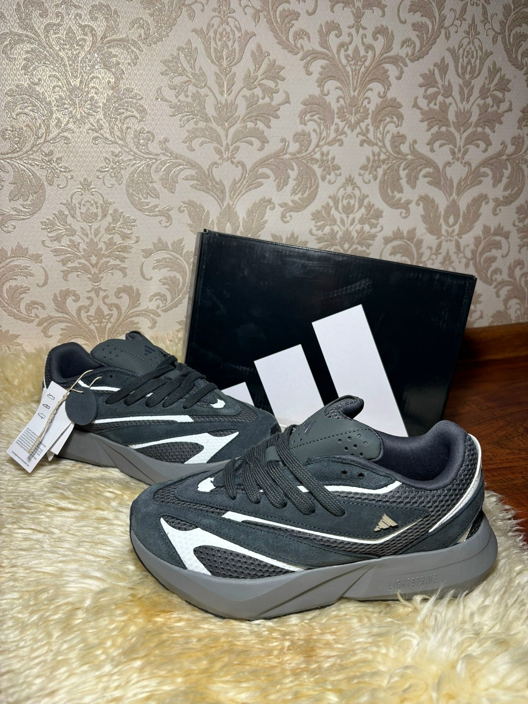 кроссовки adidas yeezy boost 700,adidas yeezy boost 700 v 2,adidas yeezy boost 700,adidas yeezy 700,кроссовки adidas yeezy boost
