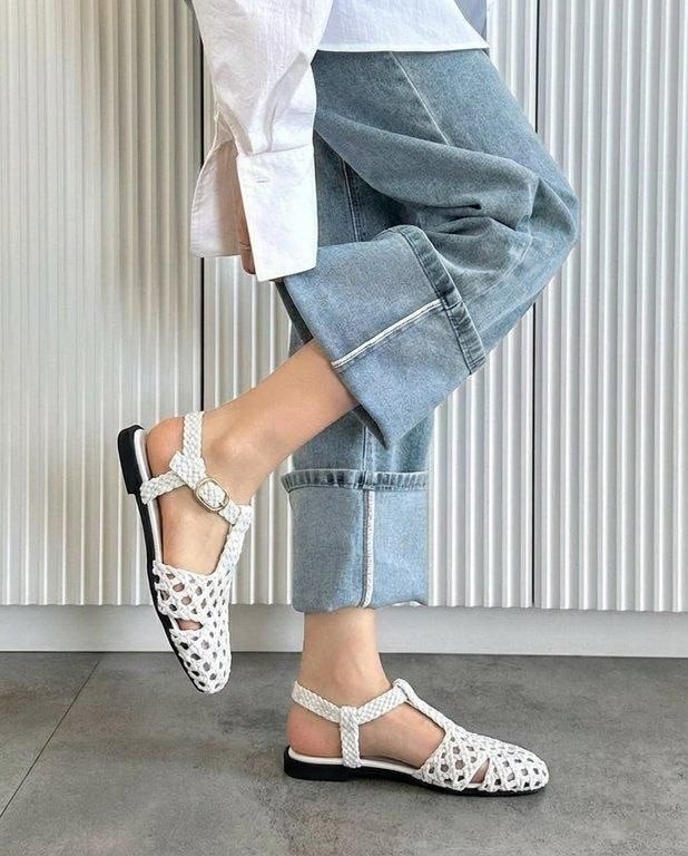 женские туфли на плоской подошве,сандалии модные,туфли на плоской подошве,сандалии с перфорацией, на плоской подошве