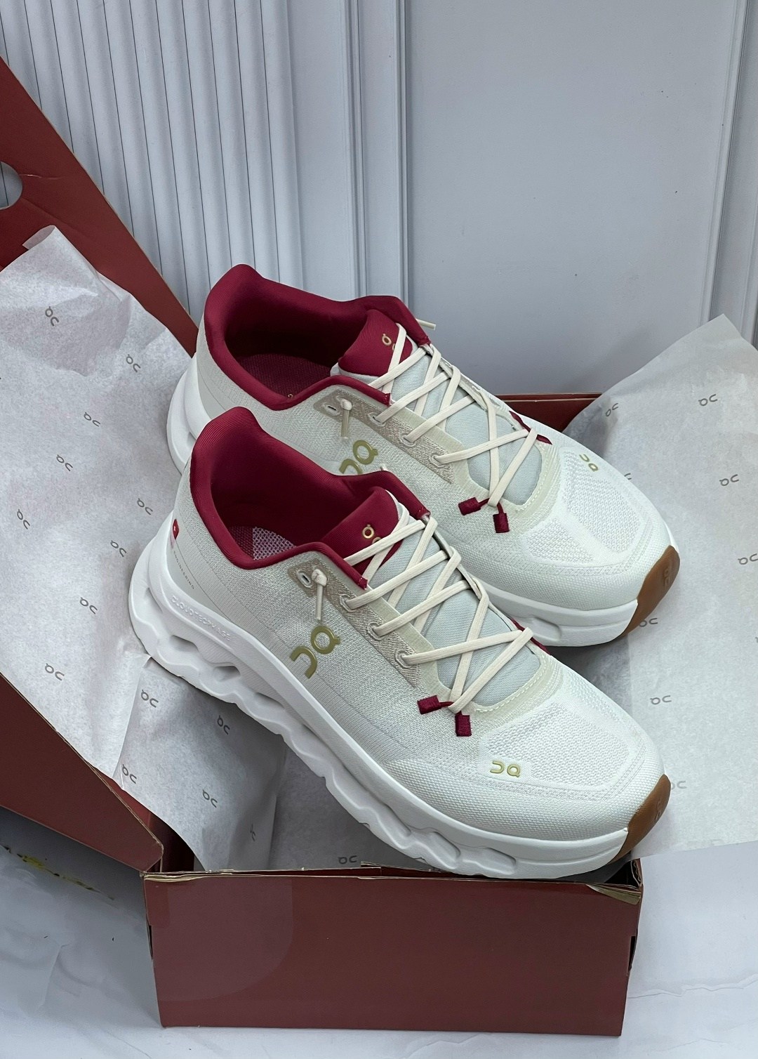 спортивная ,кроссовки on,повседневные кроссовки,кроссовки женскиe,оригинальные кроссовки