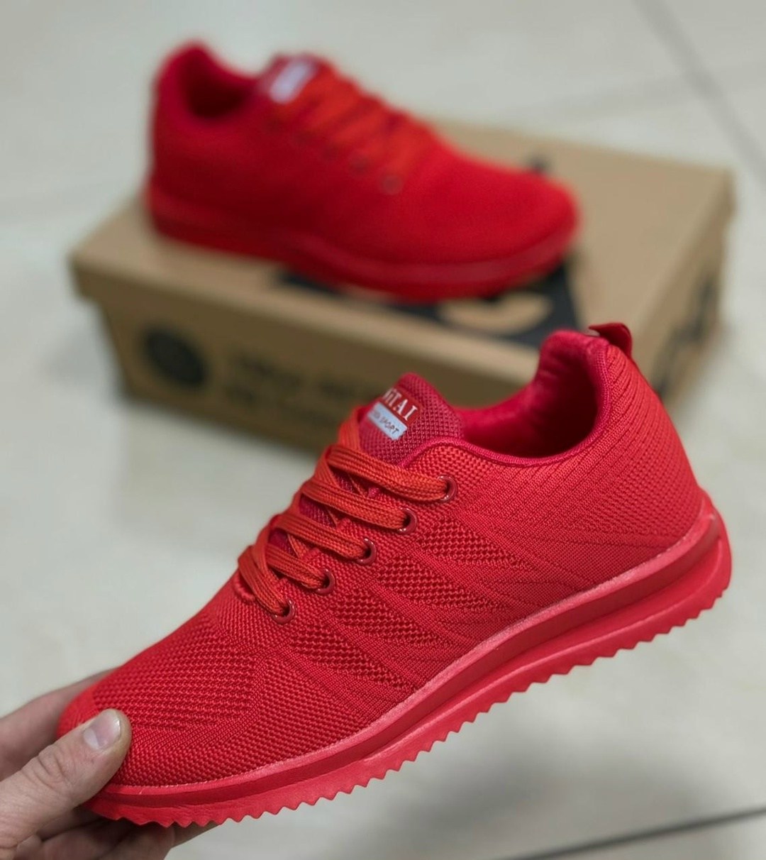 ,красные кроссовки,женские кроссовки,кроссовка,мужской кроссовки