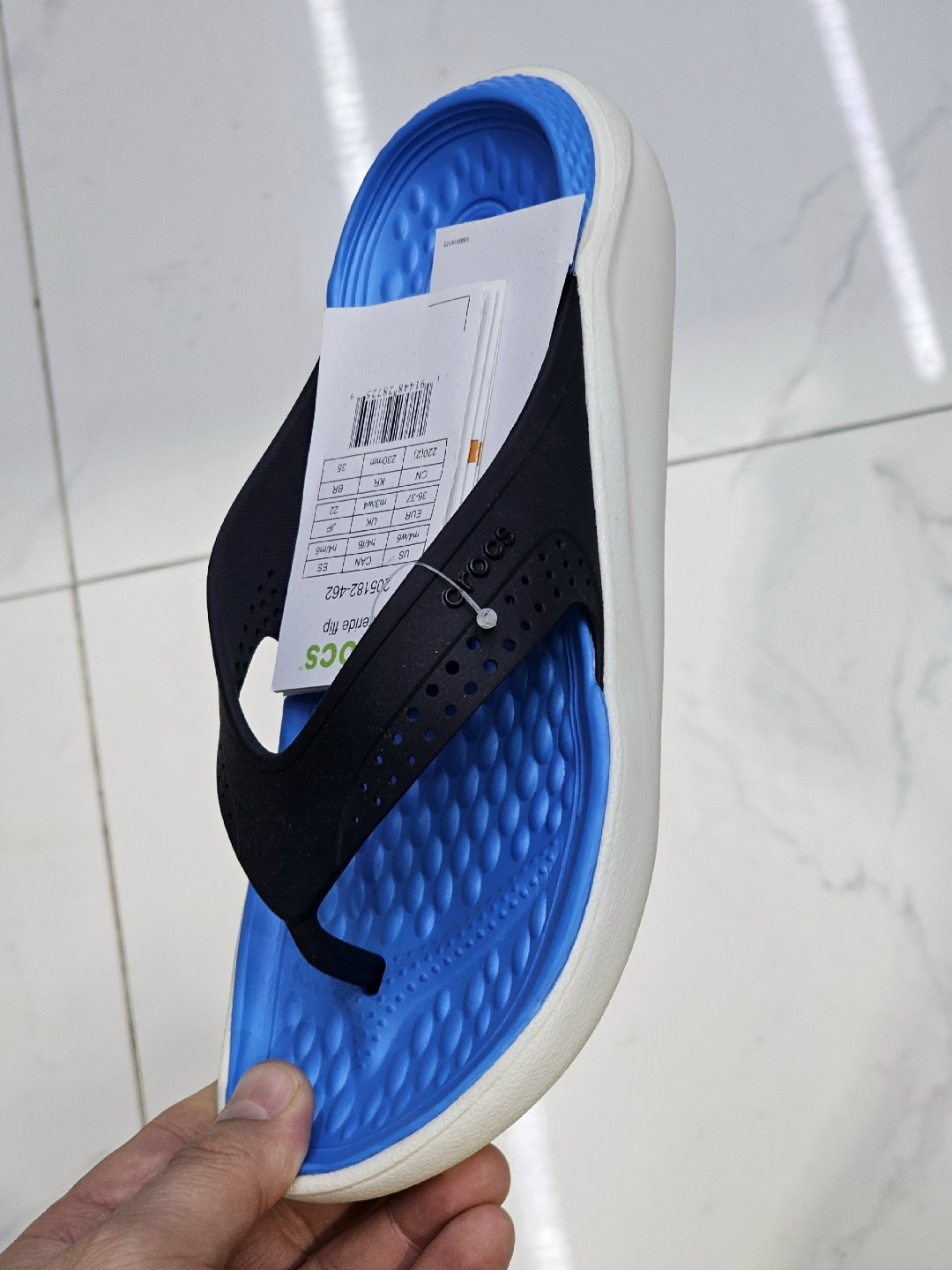 шлепанцы crocs,crocs bayaband flip,шлепанцы crocs bayaband flip,кроксы сланцы женские,сланцы crocs