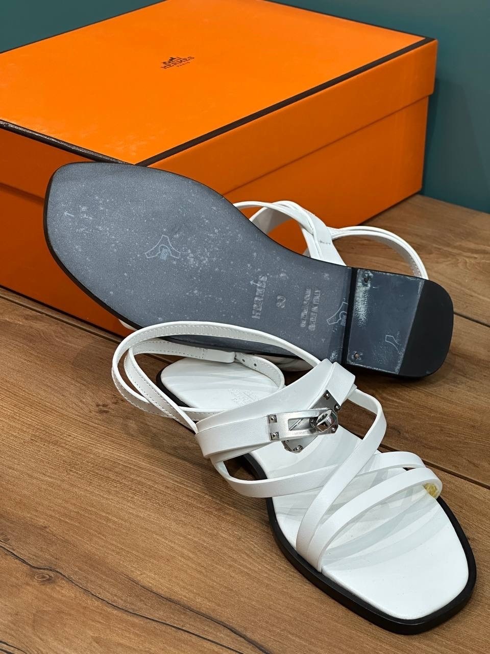 босоножки hermes,сандалии hermes,босоножки hermes женские,босоножки эрмес санторини,босоножки женские