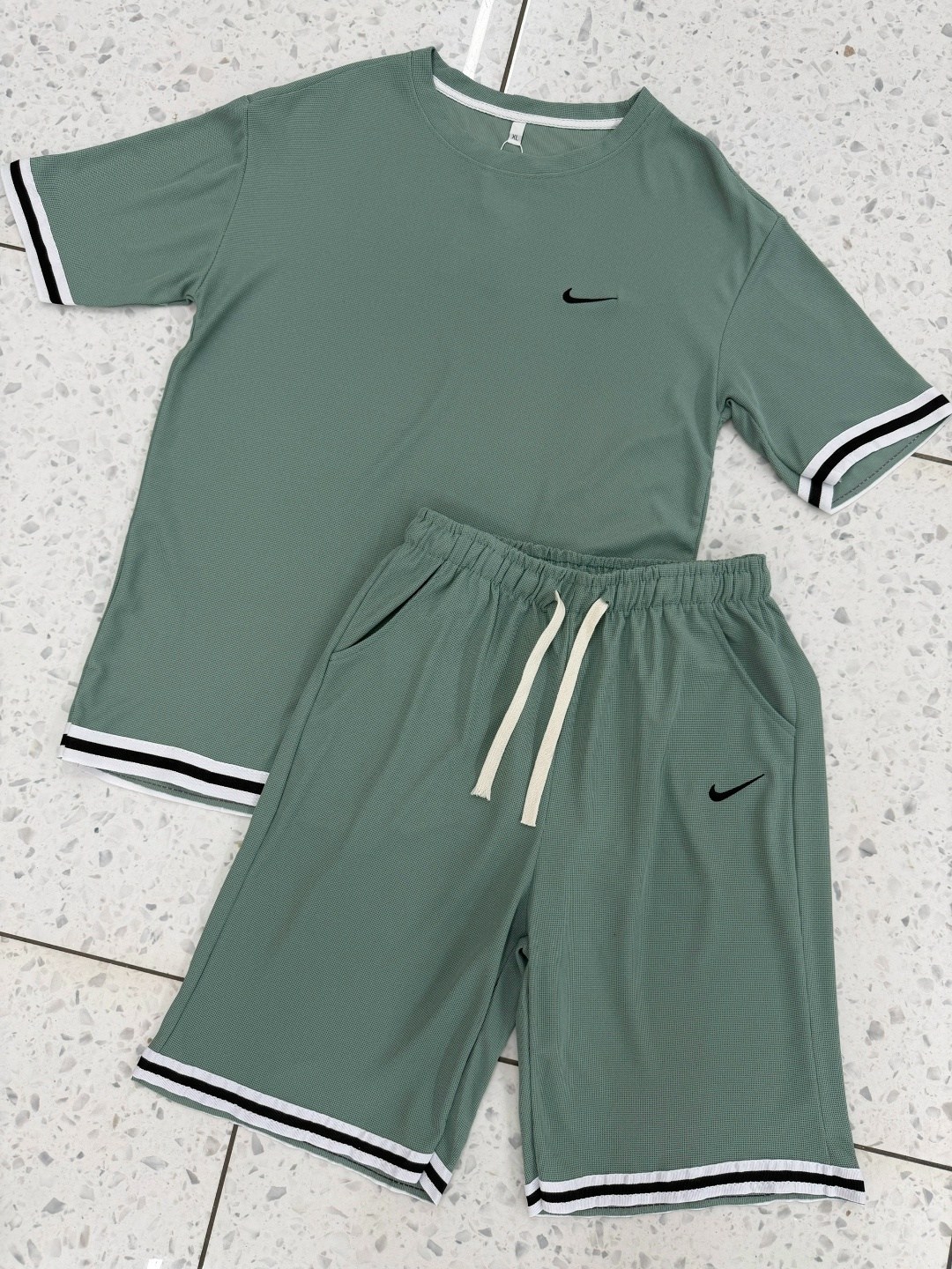 костюм спортивный nike,костюм спортивный,спортивные костюмы мужские,спортивные костюм с шортами,спорт костюм