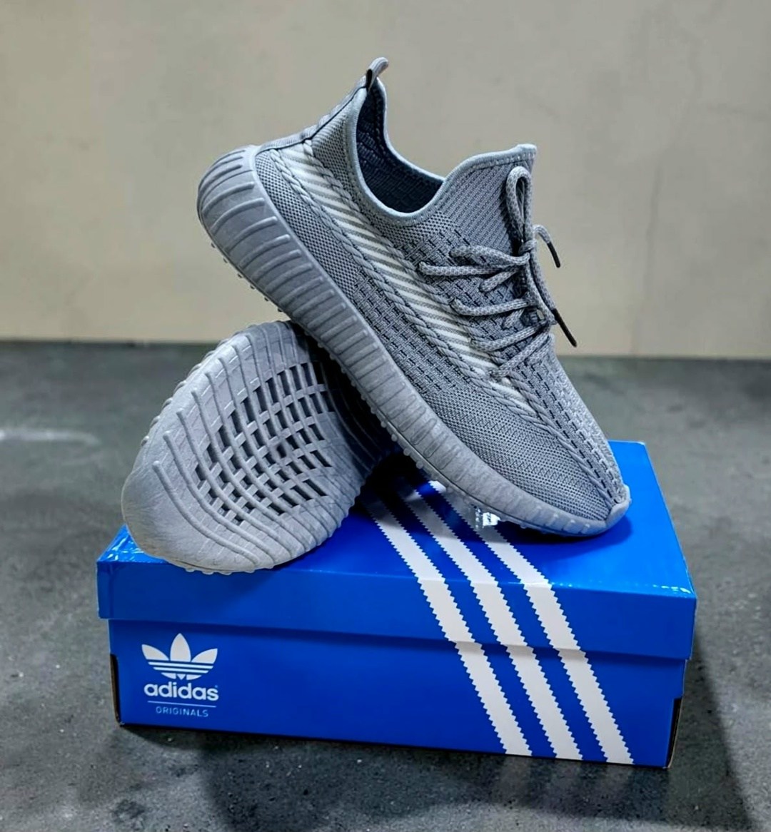 кроссовки,кроссовки изи,кроссовки изики,женские кроссовки,дышащие кроссовки