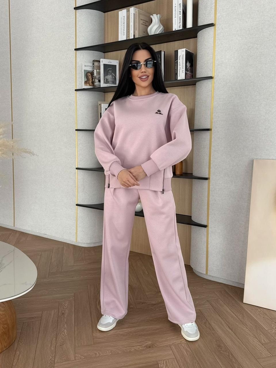 костюм бежевый,женский костюм,костюм молочный,спортивный костюм женский,спортивный костюм