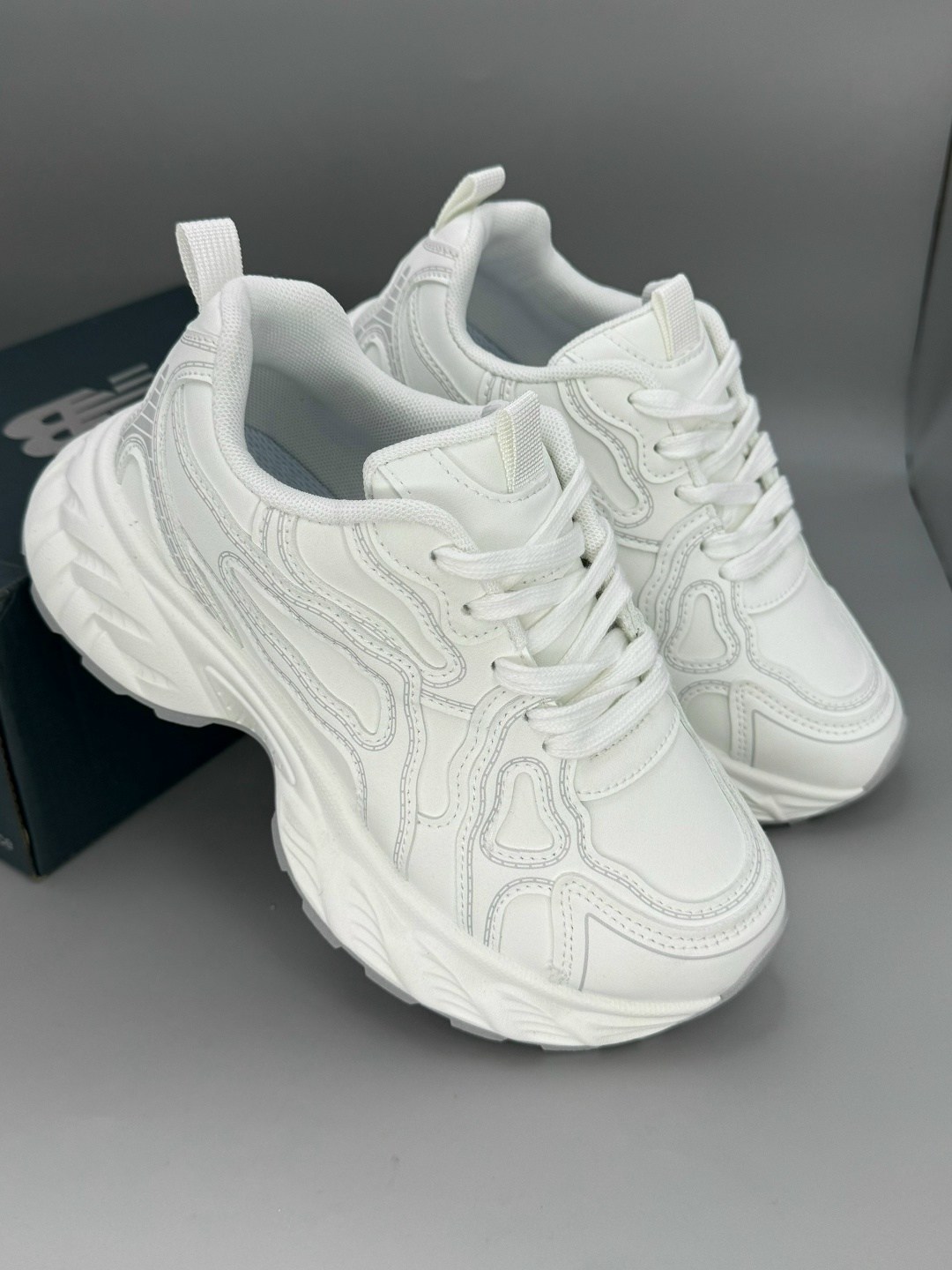 женские кроссовки,белые кроссовки,кроссовки на массивной подошве,женские массивные кроссовки,модные кроссовки