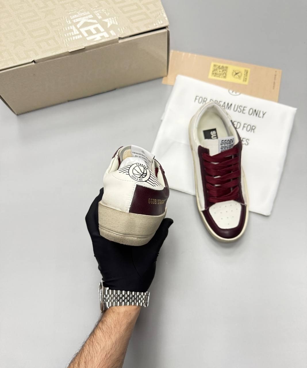 кеды golden goose,кроссовки golden goose,golden goose кеды ball star с блестками белый,golden goose кеды ball star с эффектом потертости белый,golden goose deluxe brand белые кожаные кеды