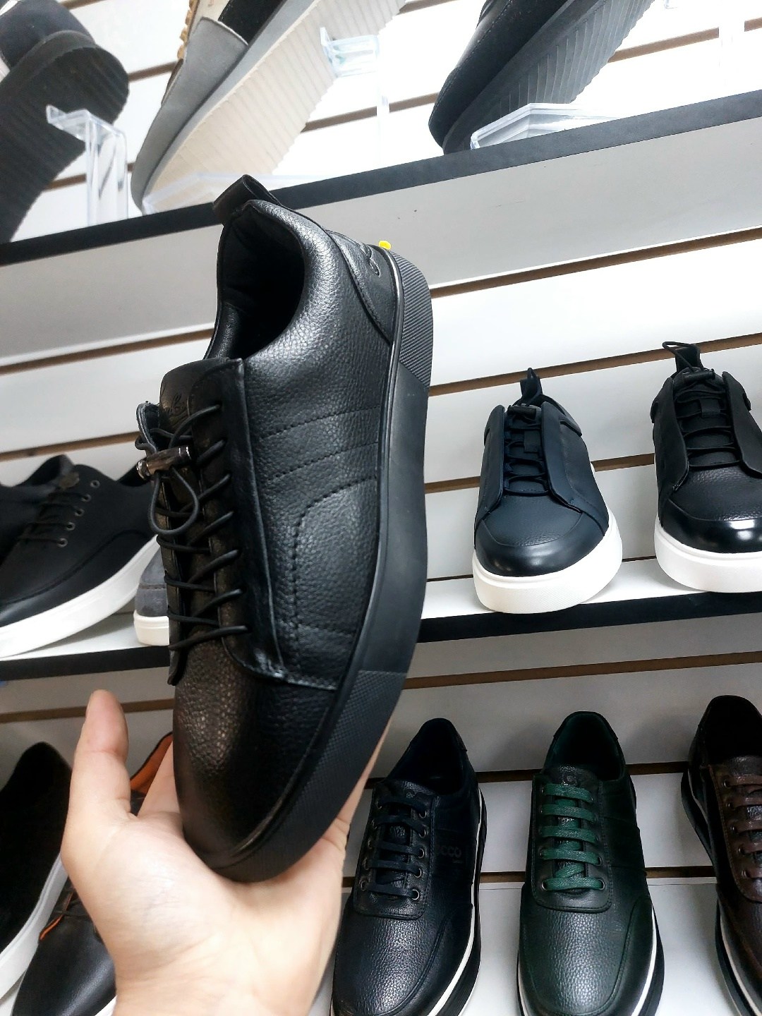 ,мужские кеды с белой подошвой черные кожаные quatro control,мужские кроссовки модные,кеды мужские кожаные,обуви