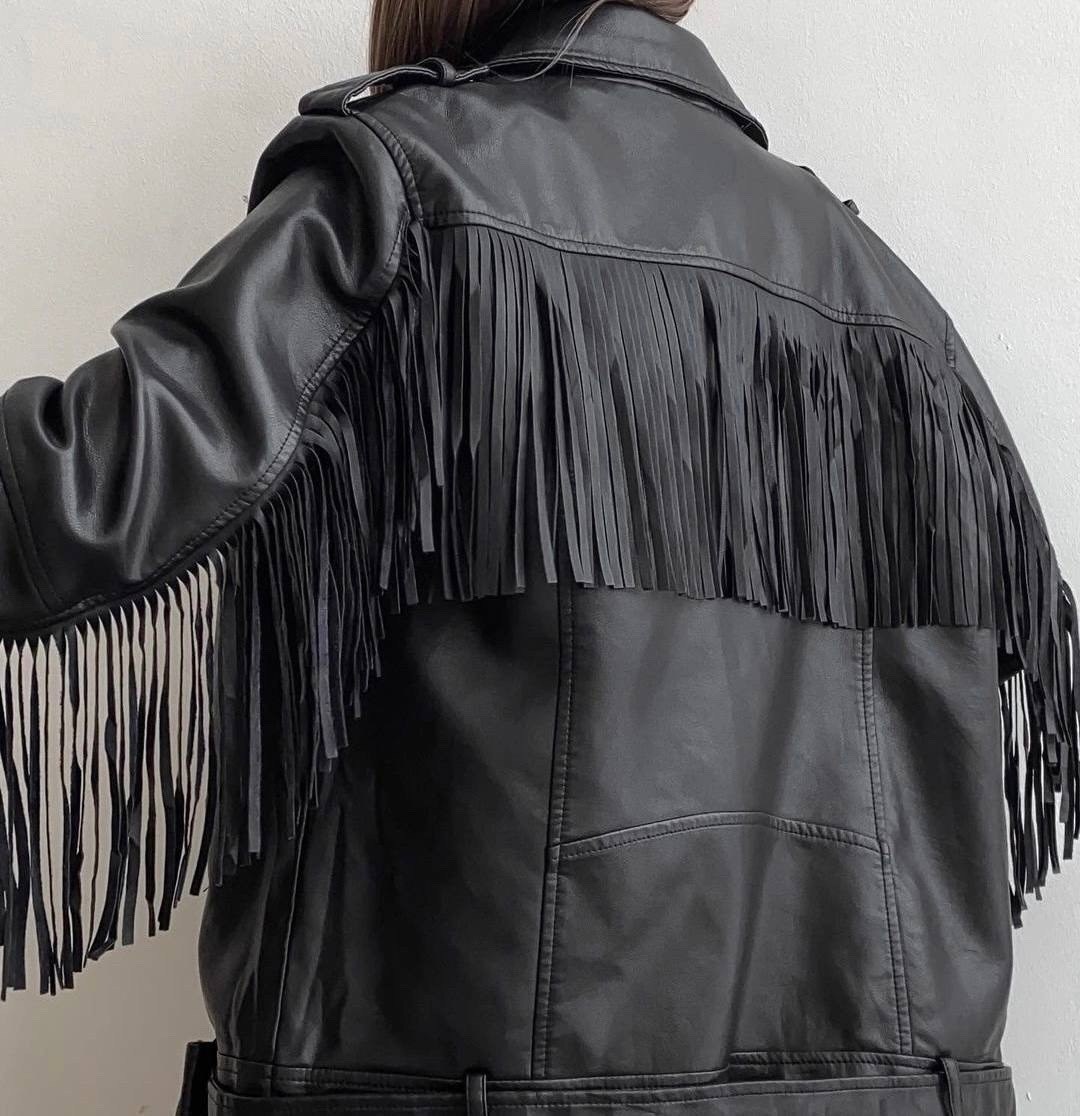 кожаная куртка с бахромой,женская кожаная куртка с бахромой,куртка косуха с бахромой,косуха бахрома,женская байкерская кожаная куртка с бахромой