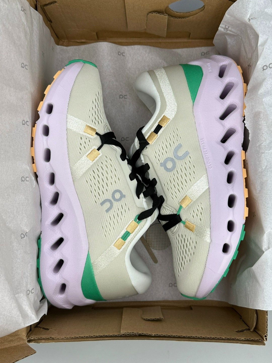 кроссовки,женские кроссовки,беговые кроссовки,кроссовки on,