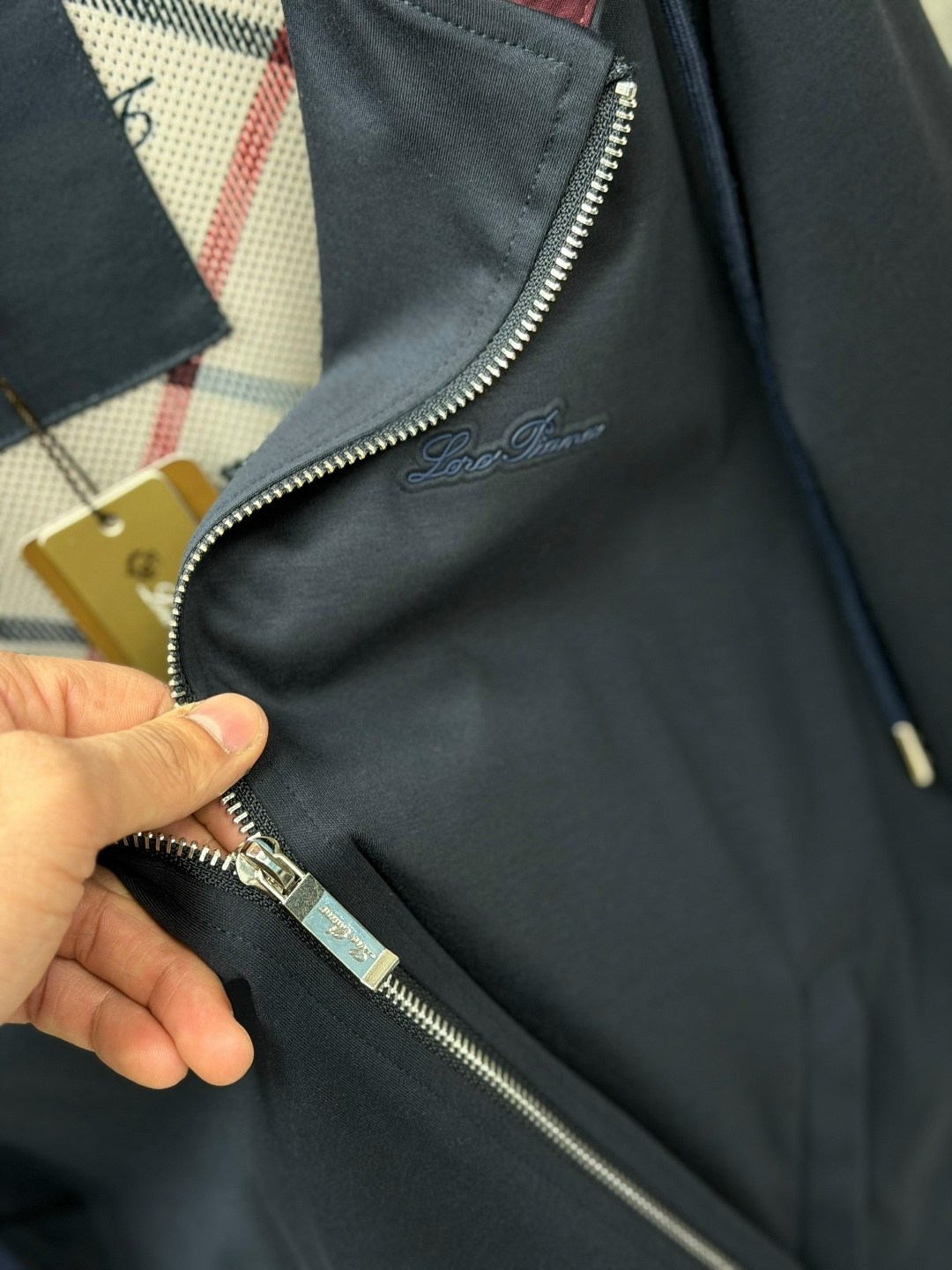 спортивный костюм brunello cucinelli,спортивный костюм loro piana,спортивный костюм мужской loro piana,спортивный костюм kiton,мужская спортивная одежда с капюшоном