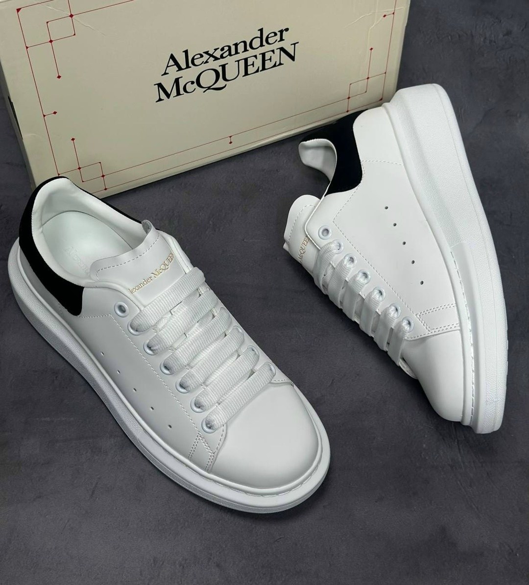 кроссовки alexander mcqueen,alexander mcqueen кеды,alexander mcqueen кроссовки женские,alexander mcqueen кроссовки мужские белые,