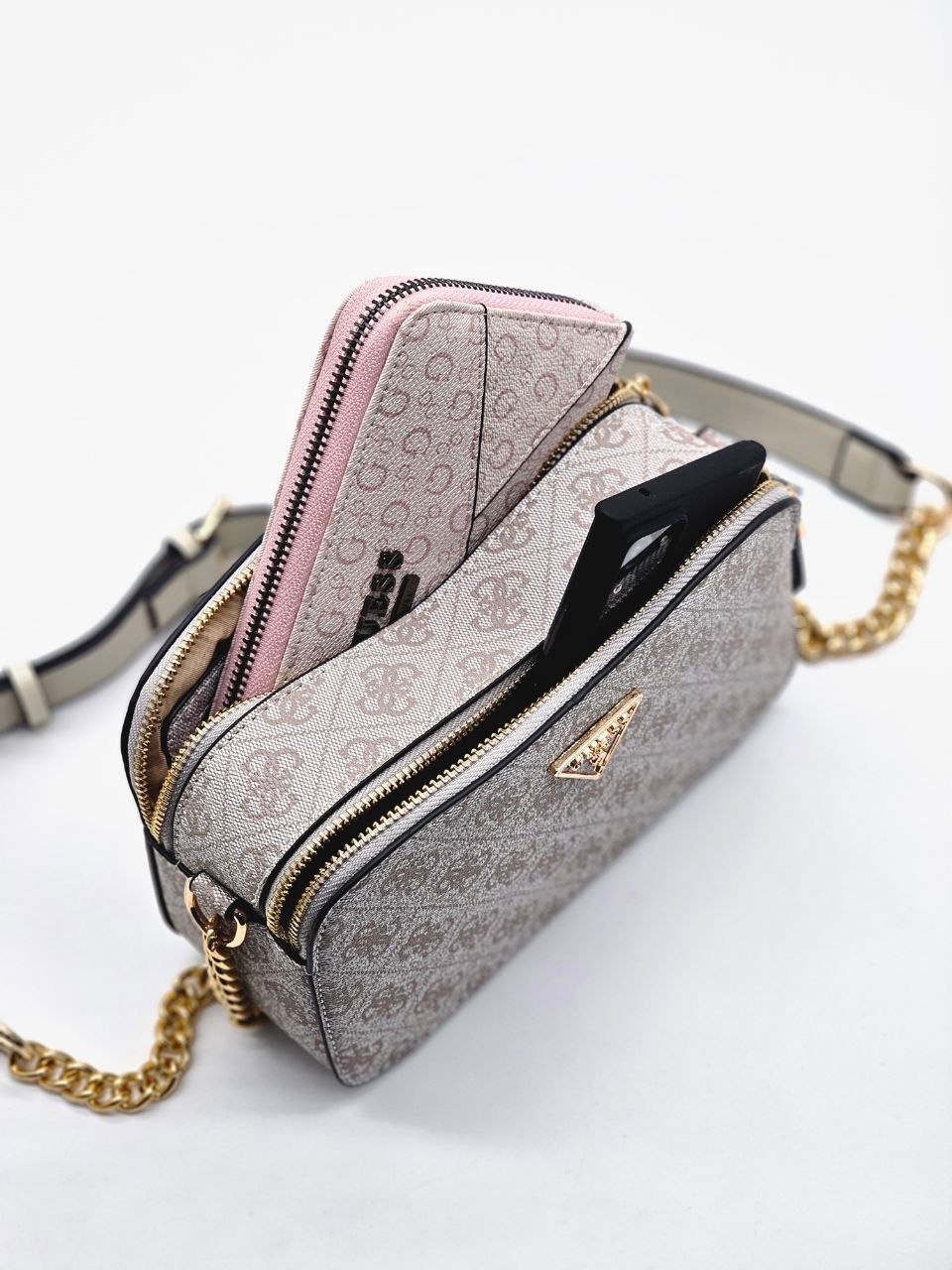 сумка женская guess,сумка на плечо кросс-боди guess,сумка guess,guess сумка на плечо,женская сумка через плечо guess