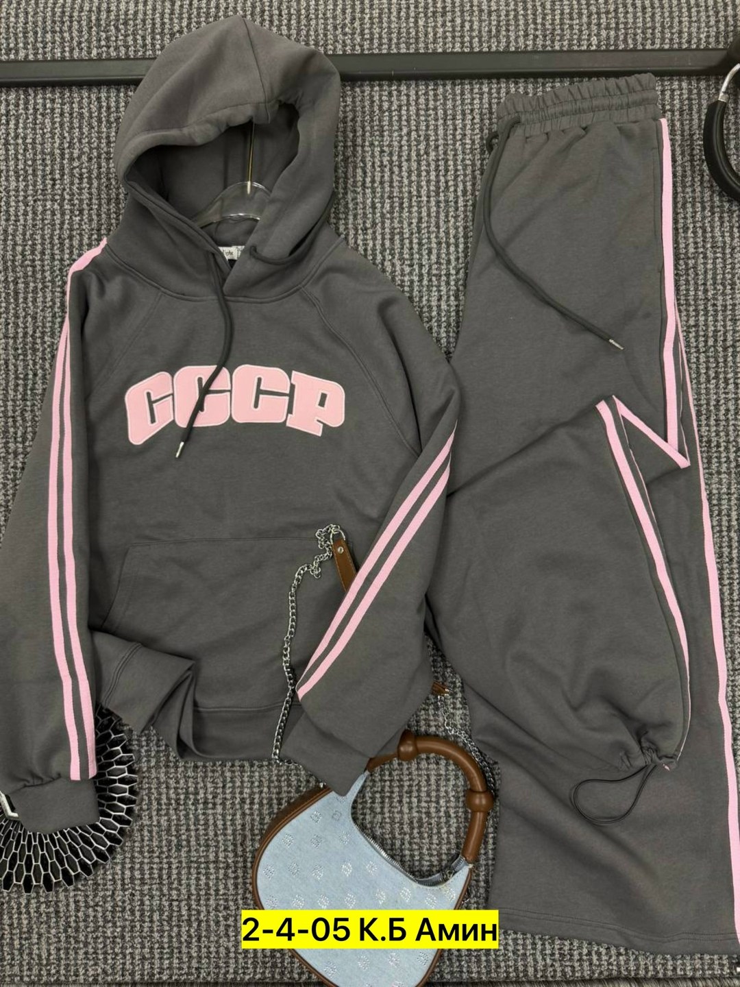 спорт костюм красный женский,костюм ссср,спортивный костюм ссср женский,костюм женский,костюм спортивный женский