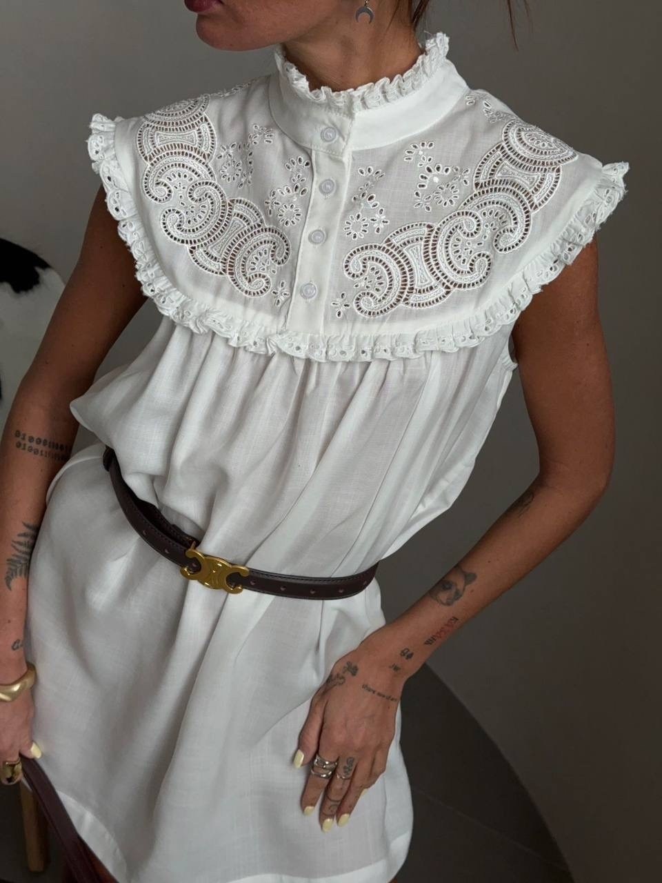 платье с высоким горлом,женское белое платье,женское платье с высоким,блузка с оборками,женская платье