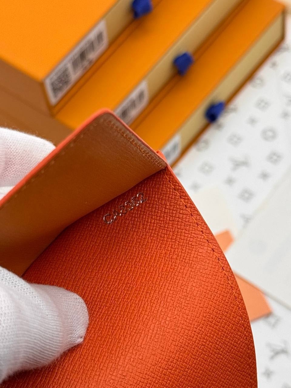 обложка на паспорт louis vuitton,louis vuitton кошелек,louis vuitton картхолдер,обложка для паспорта луи виттон,обложка на паспорт louis vuitton оригинал