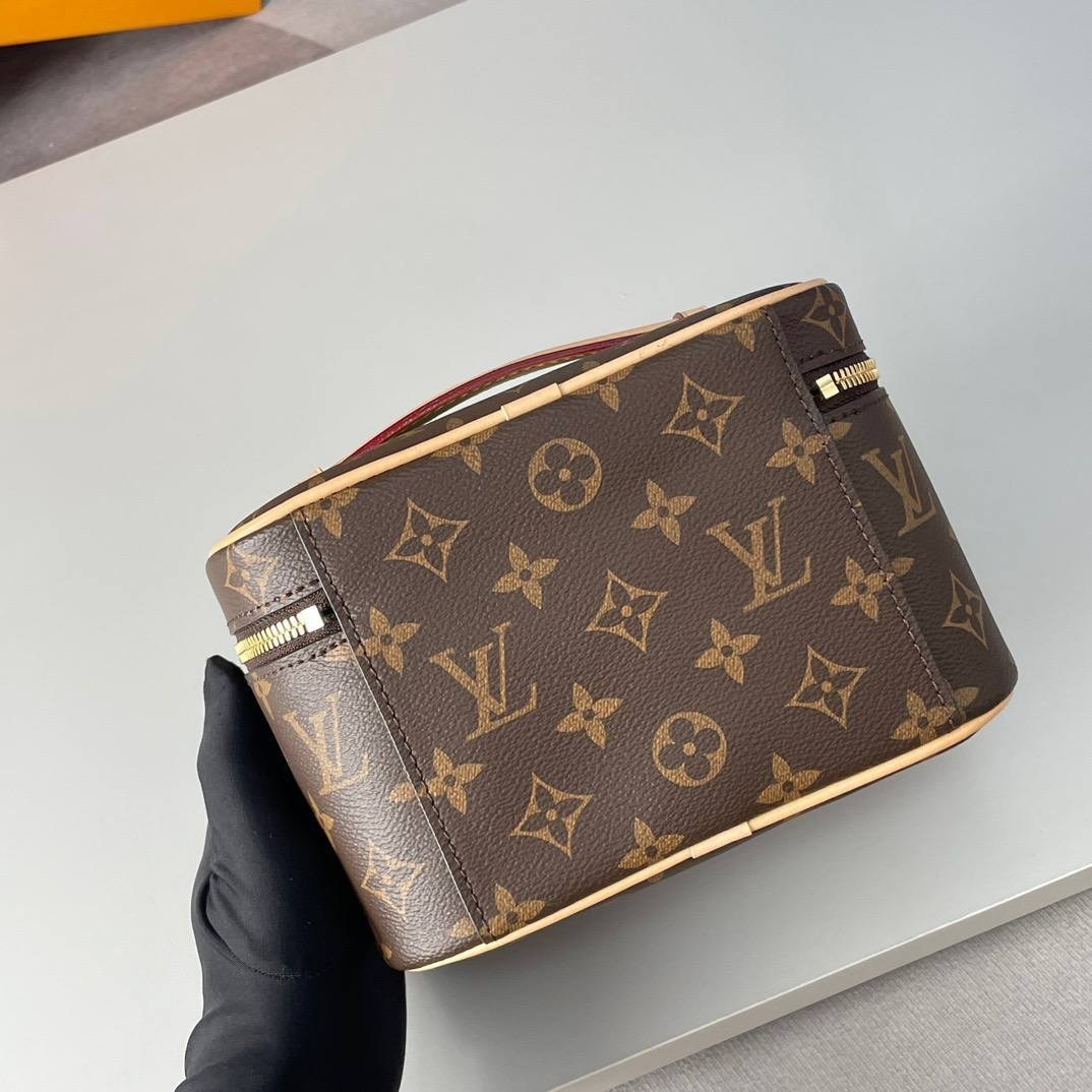 косметичка louis vuitton,косметика луи виттон,louis vuitton nice beauty case monogram mini brown,косметичка луи витон,косметичка луис виттон