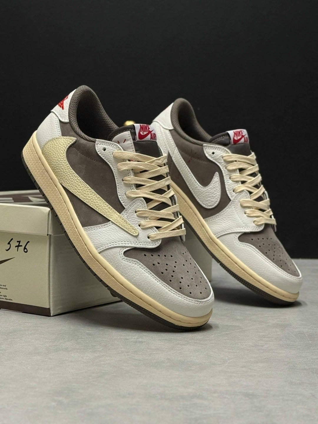 кроссовки nike air jordan 1 low x travis scott,nike air jordan 1 low travis scott,nike air jordan 1 low travis scott reverse mocha,кроссовки nike air jordan 1 x travis scott,кроссовки nike air jordan