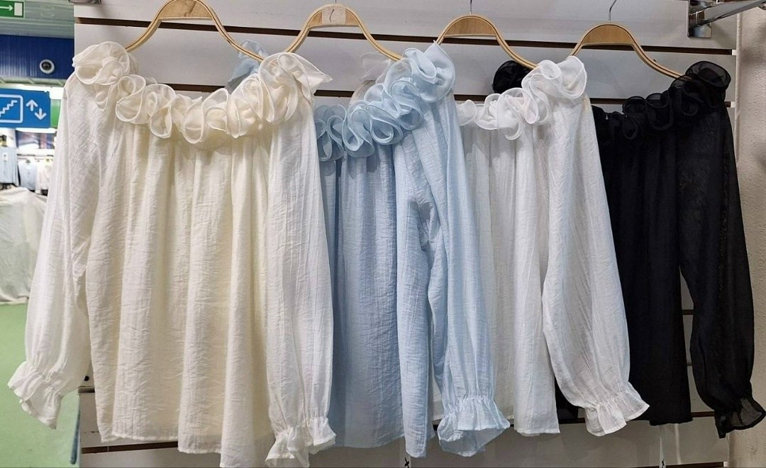 off shoulder,женская блузка,девушка,блузка с открытыми плечами,блузка с рукавами