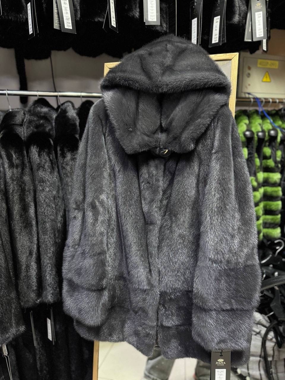 шуба из меха европейской норки с капюшоном цвет графит,шубка из меха европейской норки с капюшоном,шуба норковая,шуба норковая летучка 40-42 р,шубка из меха европейской норки с капюшоном цвет графит