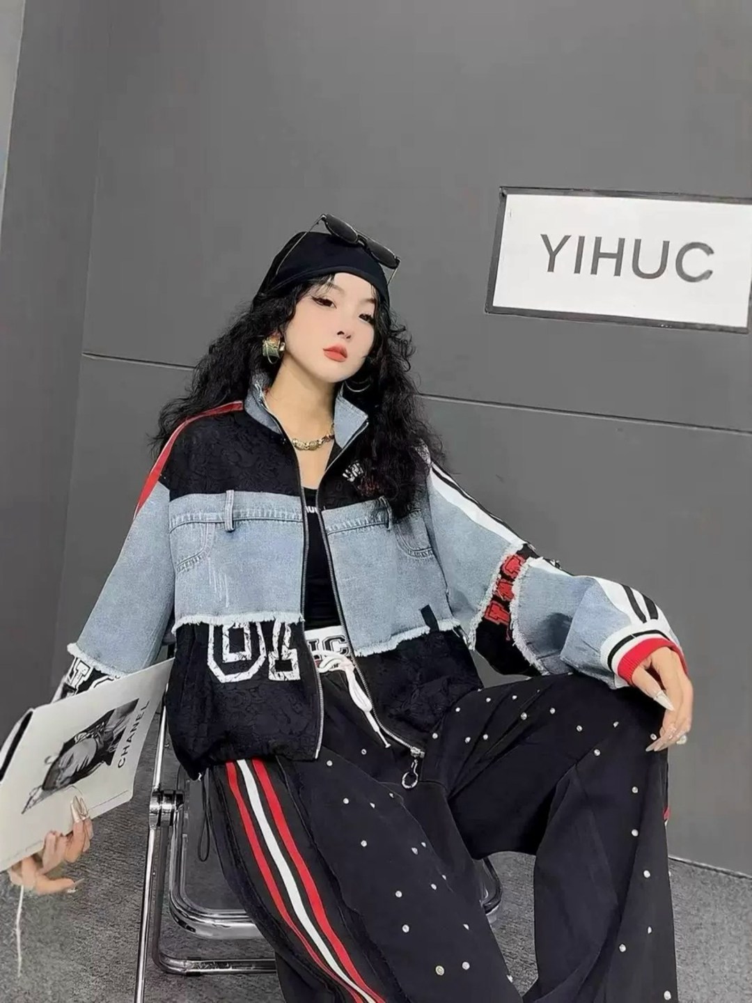 женская джинсовая куртка,джинсовая куртка,куртка бомбер женская,джинсовые костюмы женские,модные джинсовые куртки