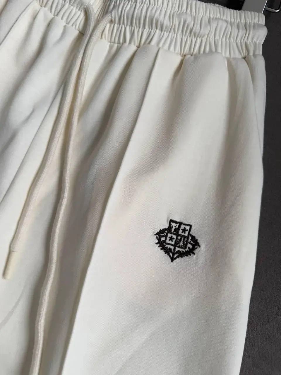 стильные костюмы,костюм белый,костюм спортивный,женский спортивный костюм,трикотажные костюмы