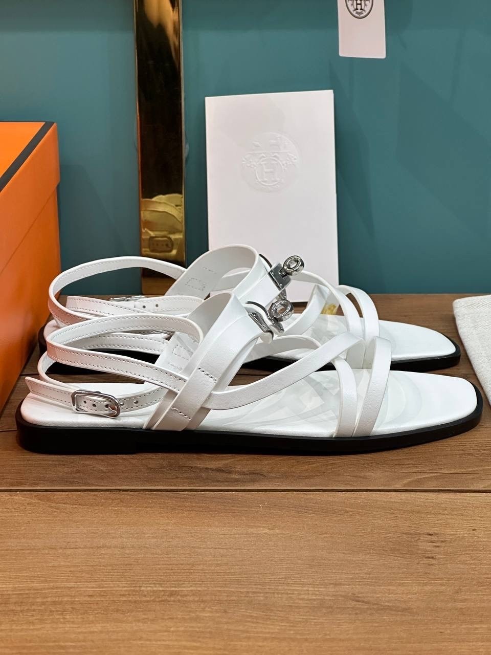 босоножки hermes,сандалии hermes,босоножки hermes женские,босоножки эрмес санторини,босоножки женские