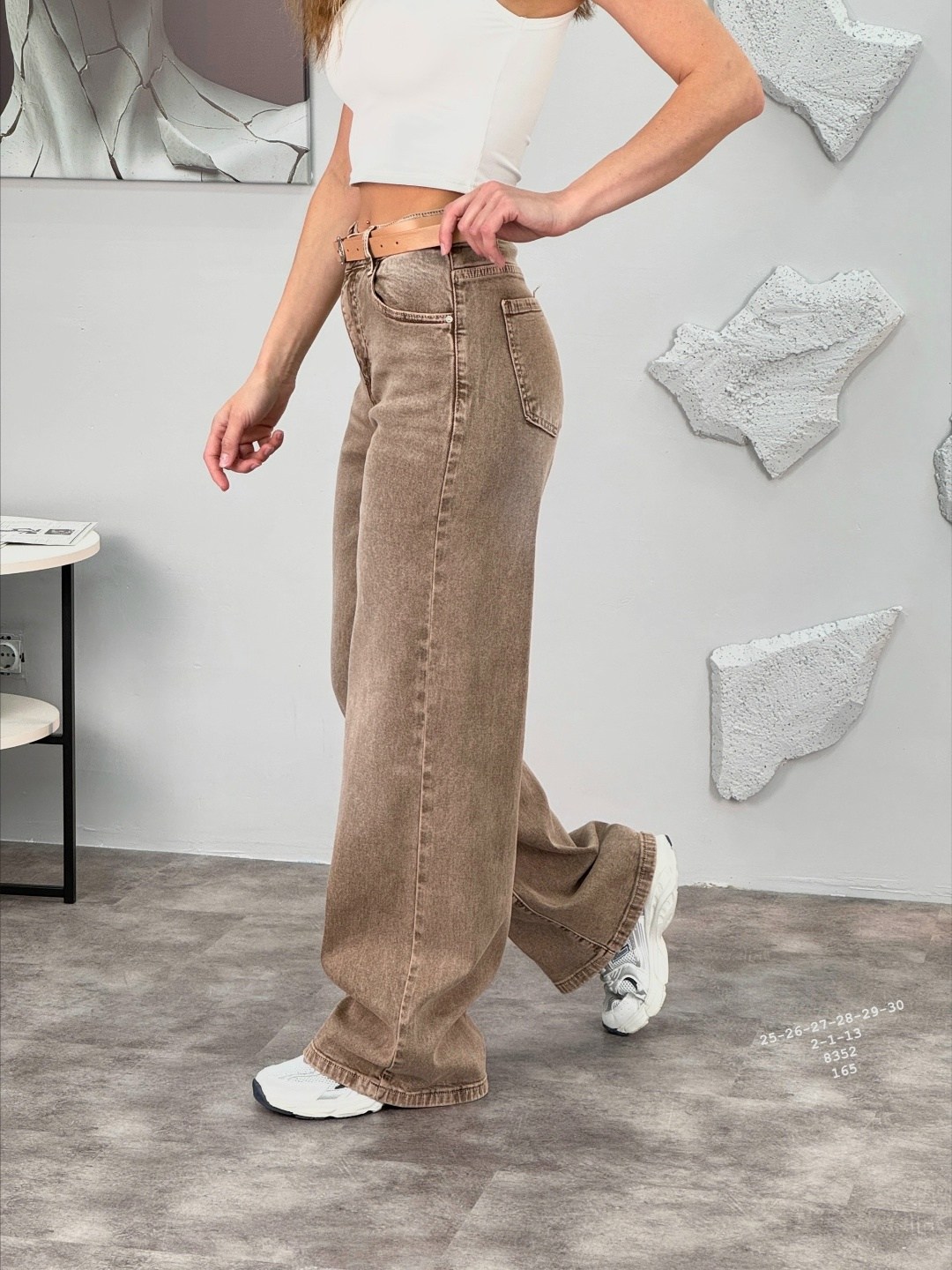 женские джинсы,модные джинсы,джинсы широкие,джинсы,бежевые джинсы