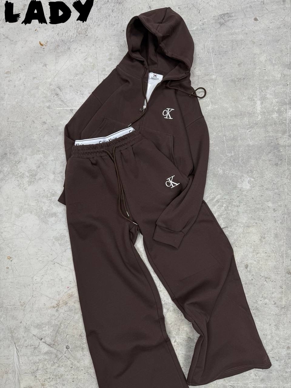 серый спортивный костюм кельвин кляйн,спортивный женский костюм серый,костюм спортивный,спортивный костюм женский,спортивный костюм серый gap