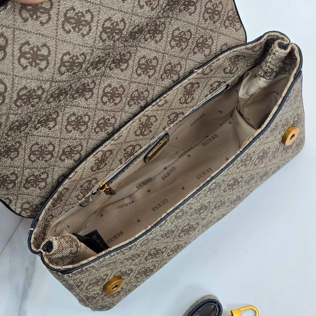 женская сумка guess,guess сумка на плечо,сумка guess,guess сумка конверт на плечо,сумка через плечо guess