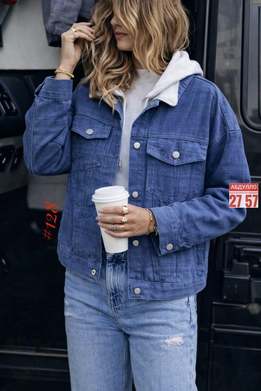 джинсовая куртка женская оверсайз чёрного цвета,куртка джинсовая,черная объемная джинсовая куртка-бойфренд,куртка джинсовая оверсайз,черная джинсовка оверсайз женская черная