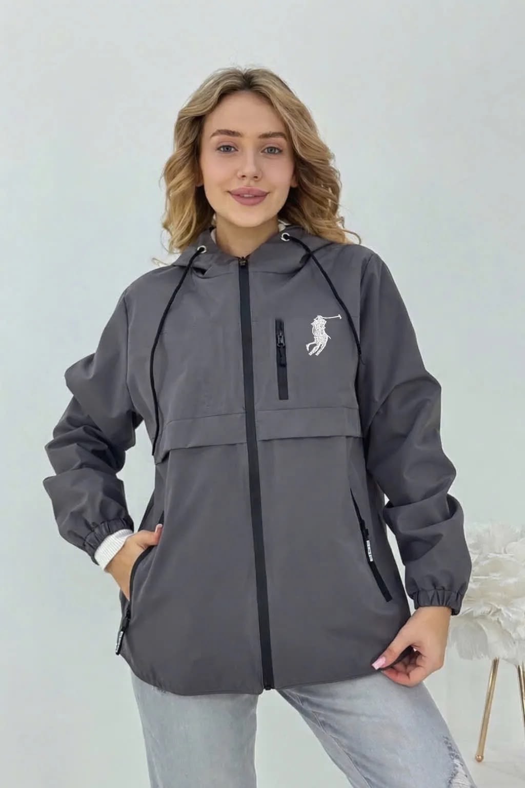 ветровка женская демисезонная,ветровка женская,легкая ветровка,женская ветровка с капюшоном,ветровка демисезонная