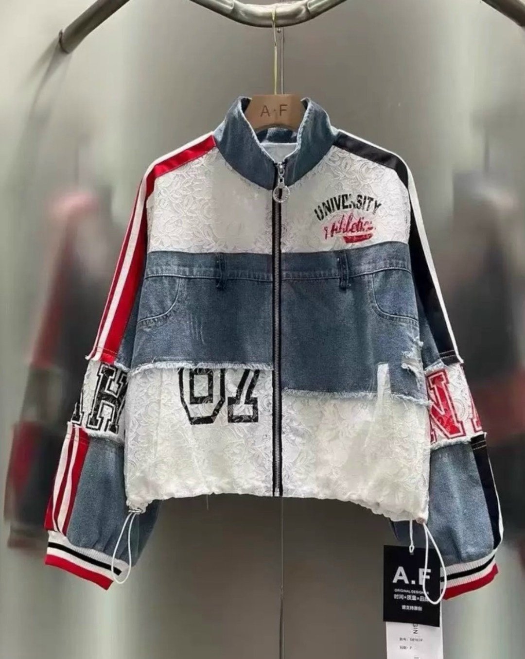 женская джинсовая куртка,джинсовая куртка,куртка бомбер женская,джинсовые костюмы женские,модные джинсовые куртки