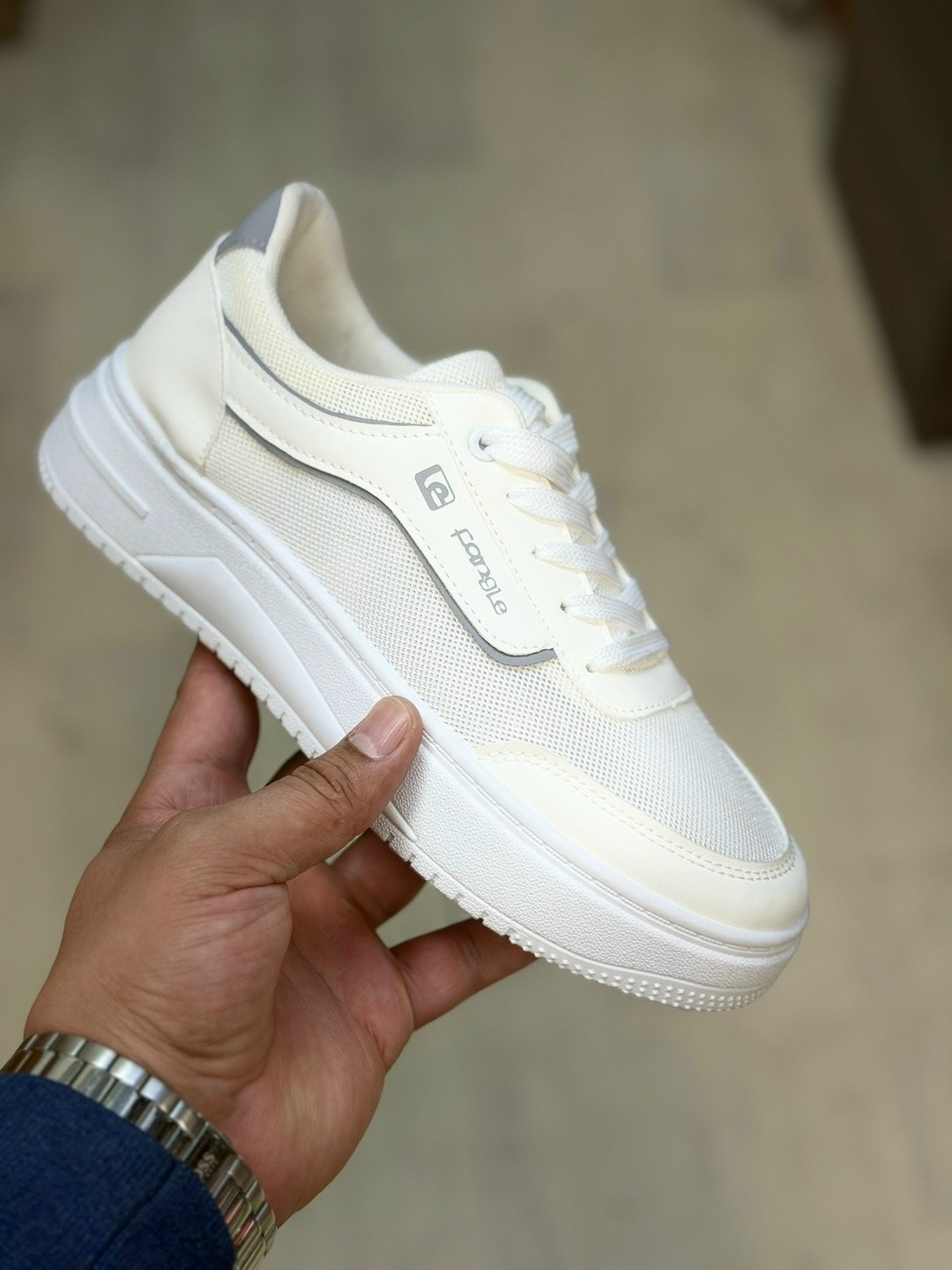 ,кроссовки женскиe,кроссовки для девушек,кеды кроссовки,классические кроссовки